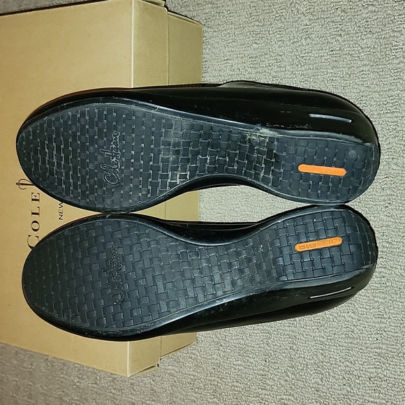 Patent leather, waterproof loafers, size 8, new, worn once. - Picture 4 of 4